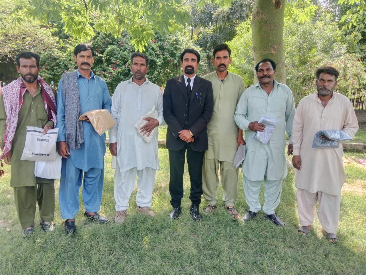 Aid distribution to Jaranwala victims